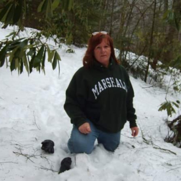 Meet your Posher, Sheila - Picture 5 of 8